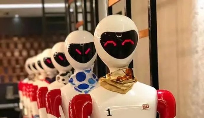 服務(wù)型智能機(jī)器人的五大應(yīng)用（二）（無線充電）