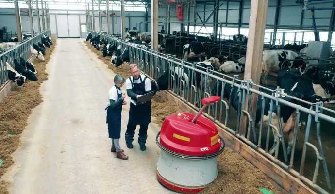 魯渝能源智慧農(nóng)業(yè)巡檢機(jī)器人：無(wú)線充電賦能精準(zhǔn)農(nóng)業(yè)的“田間守望者”